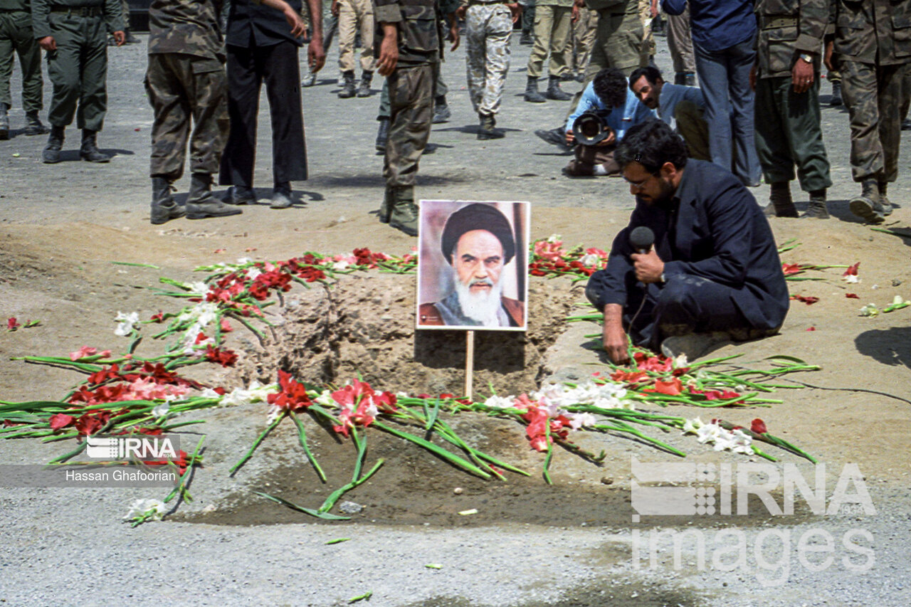 تصلویری از بزرگترین مراسم تشییع دنیا