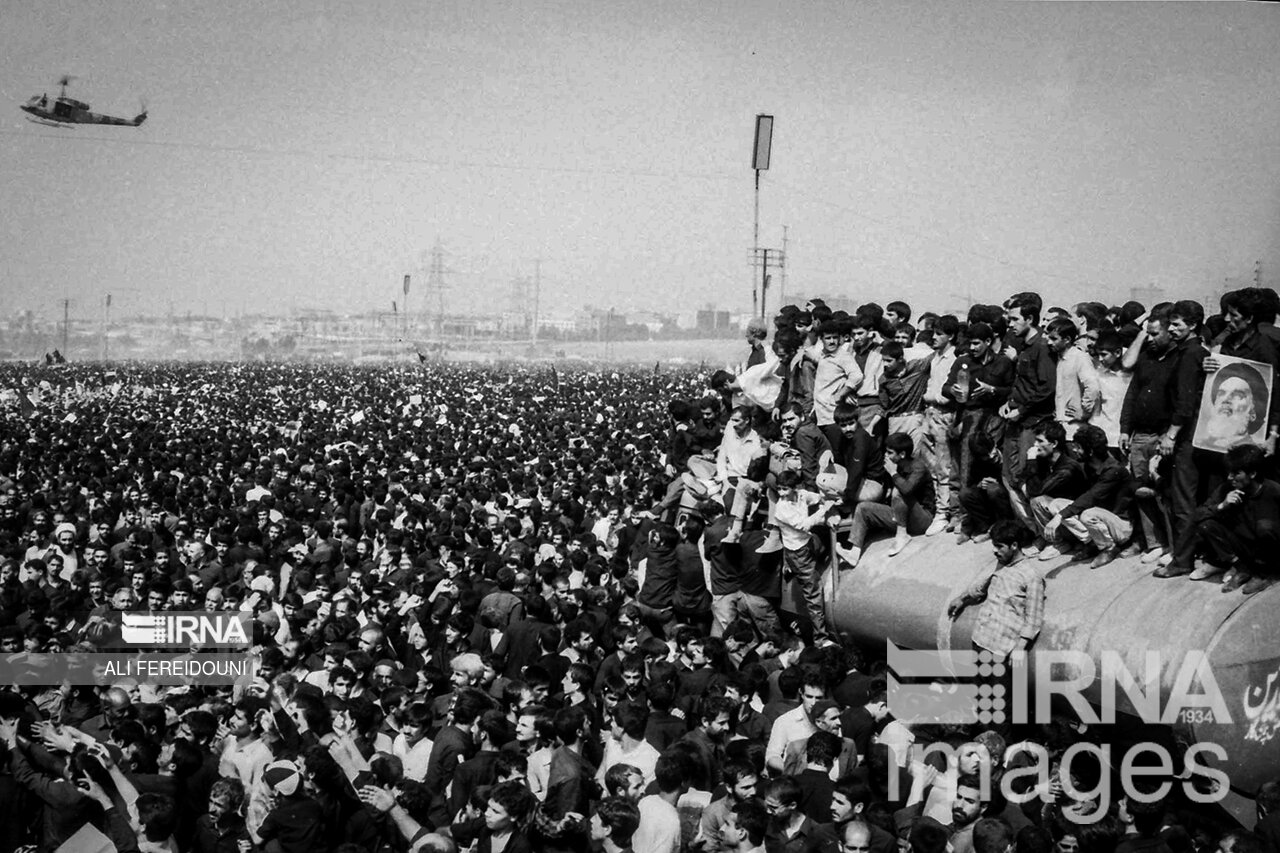 تصلویری از بزرگترین مراسم تشییع دنیا