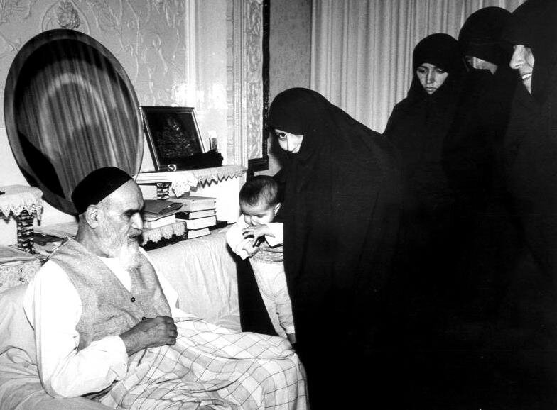 «ولی‌نعمتان ملت» و «چشم و چراغ جامعه» را دریابید!