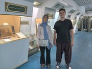 عکس/ بازدید گردشگران نیوزلندی‌ از موزه شهدا