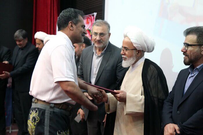 تجلیل از قهرمانان جامعه ایثارگری کرمانشاه در مسابقات آسیایی و کشوری تجلیل از قهرمانان جامعه ایثارگری کرمانشاه در مسابقات آسیایی و کشوری