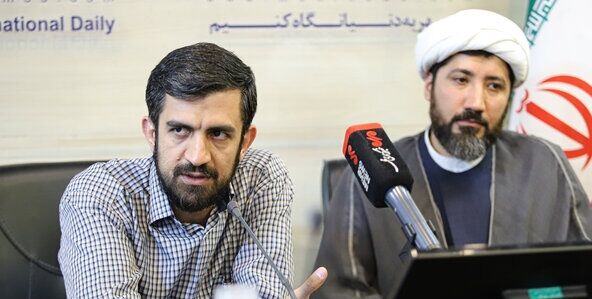 انقلابی‌گری  متفاوت امام خمینی