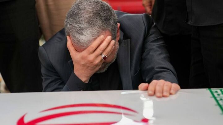 عراقچی: ایرانیان، خون دادند، خاک ندادند