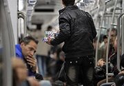 اتباع دستفروش از مترو طرد میشوند