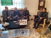 دیدار معاون بهداشت و درمان بنیاد با خانواده شهیدان ذاکریان و رمضانی