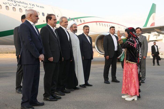 وصول یک هزار و ۶۳ نامه سفر ریاست جمهوری در بنیاد شهید استان ایلام وصول یک هزار و ۶۳ نامه سفر ریاست جمهوری در بنیاد شهید استان ایلام