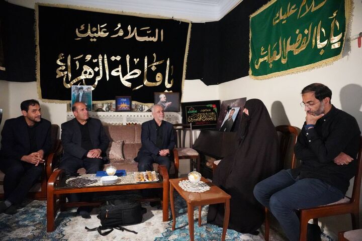 خانواده شهدا در بالاترین درجه امانت خود را در راه خدا تقدیم کردند خانواده شهدا در بالاترین درجه امانت خود را در راه خدا تقدیم کردند