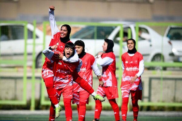 دلایل استعفای سرمربی پرسپولیس
