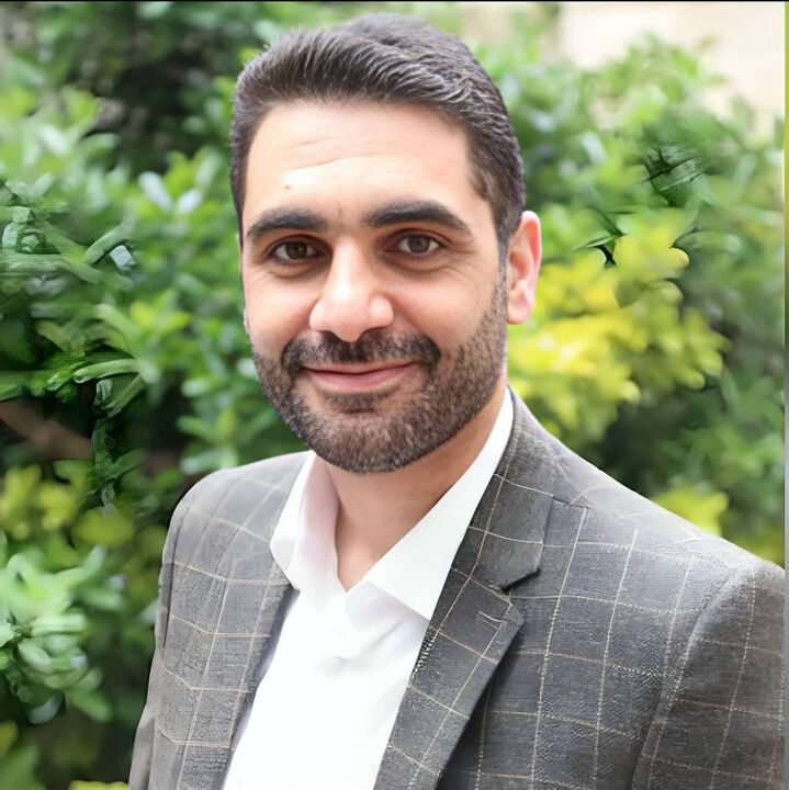 برادری داشتیم که جانش را فدای ایران کرد