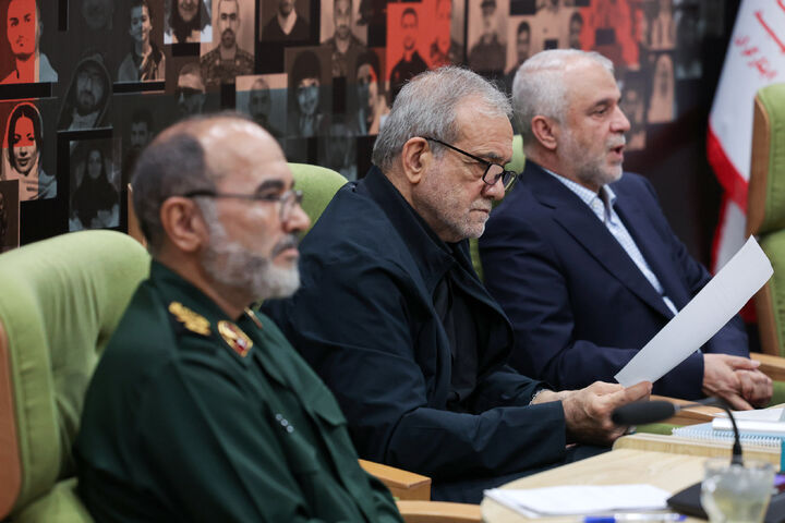 نشست پزشکیان با بنیاد شهید