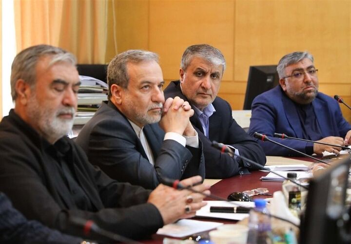 حضور عراقچی و اسلامی در کمیسیون امنیت ملی مجلس