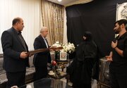 دیدار مقام معظم رهبری با خانواده شهدا نشان دهنده اوج محبت ایشان به آنان است/تهیه و تدوین دایره المعارف شهدا با همکاری مرکز اسناد انقلاب اسلامی