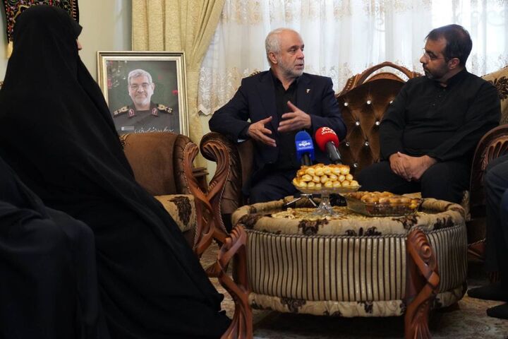 رییس بنیاد شهید: به فرموده مقام معظم رهبری آثار شهدا باید حفظ شود رییس بنیاد شهید: به فرموده مقام معظم رهبری آثار شهدا باید حفظ شود