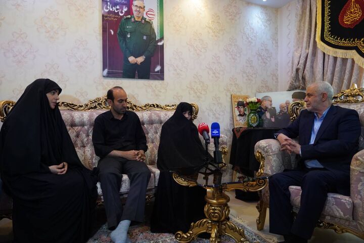 دایرةالمعارف شهدای مدافع حرم هفته آینده رونمایی میشود دایرةالمعارف شهدای مدافع حرم هفته آینده رونمایی میشود