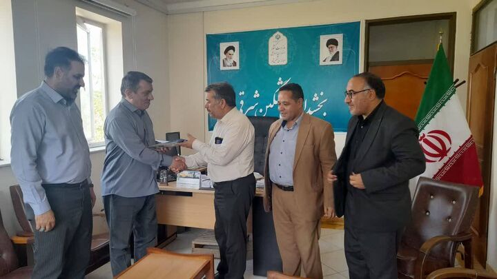 دیدار مدیرکل دفتر مطالعات و پژوهشهای بنیاد شهید و امور ایثارگران با خانوادههای معظم شهدا و ایثارگران در مشگین شهر دیدار مدیرکل دفتر مطالعات و پژوهشهای بنیاد شهید و امور ایثارگران با خانوادههای معظم شهدا و ایثارگران در مشگین شهر