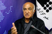 دلال‌ها در فوتبال آقایی می‌کنند