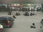 کراچی را سیل برد؛ ۱۰ نفر جان باختند!
