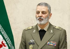 با قدرت در برابر دشمنان می‌ایستیم و از کشور دفاع می‌کنیم