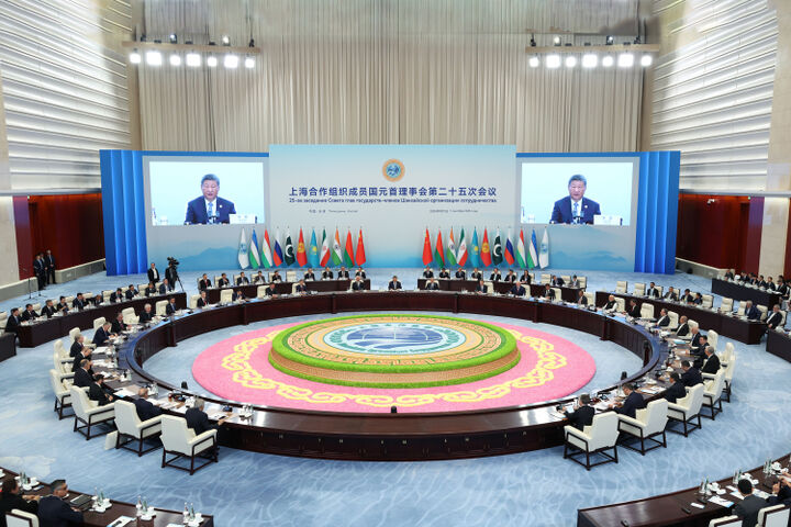 از اجلاس شانگهای تا رژه نظامی پکن/ اتحاد شرق در مقابل فشارهای غرب از اجلاس شانگهای تا رژه نظامی پکن/ اتحاد شرق در مقابل فشارهای غرب