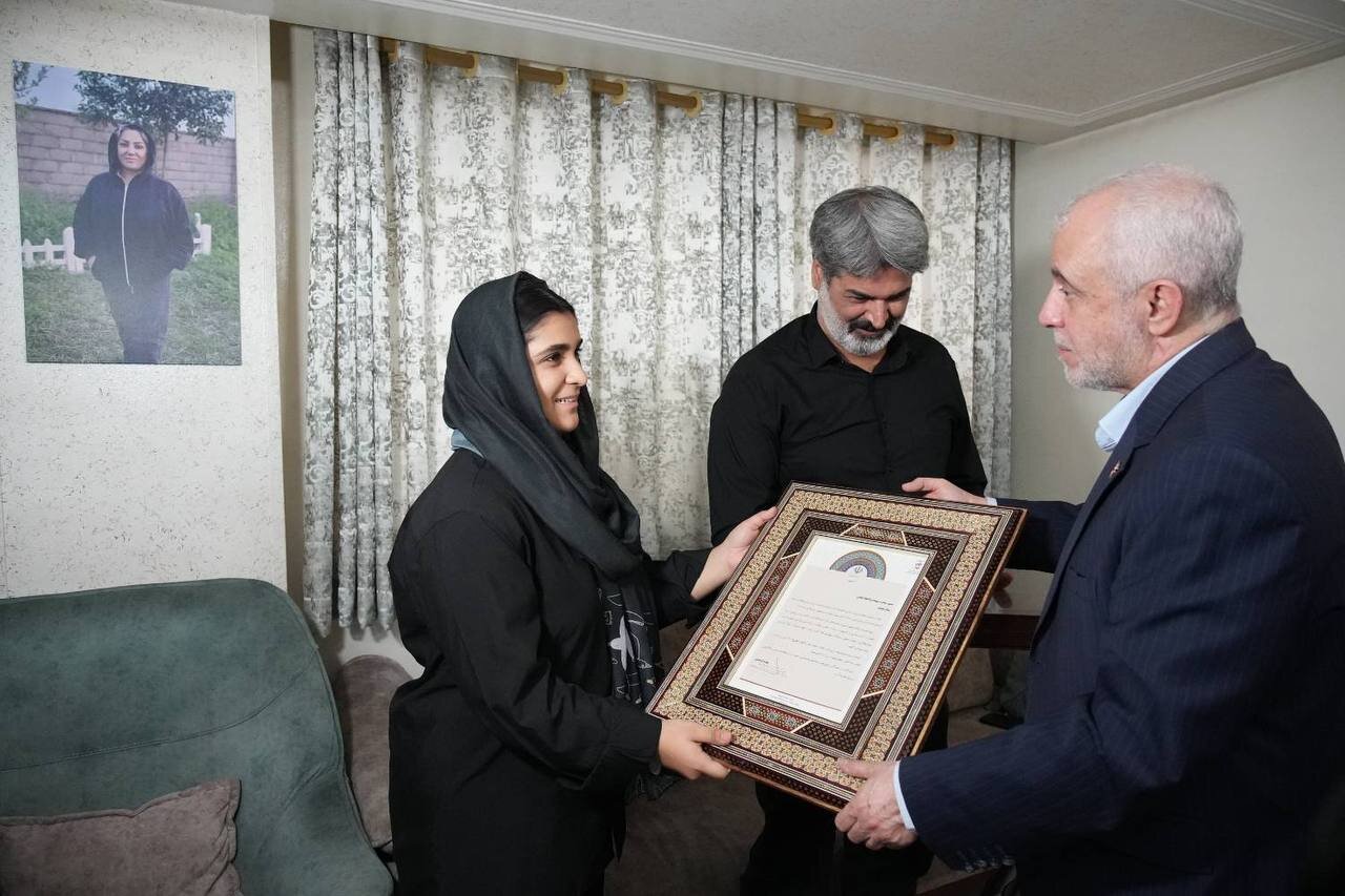 سکوتکنندگان در جنگ تحمیلی، جنایات غزه را نیز نادیده میگیرند