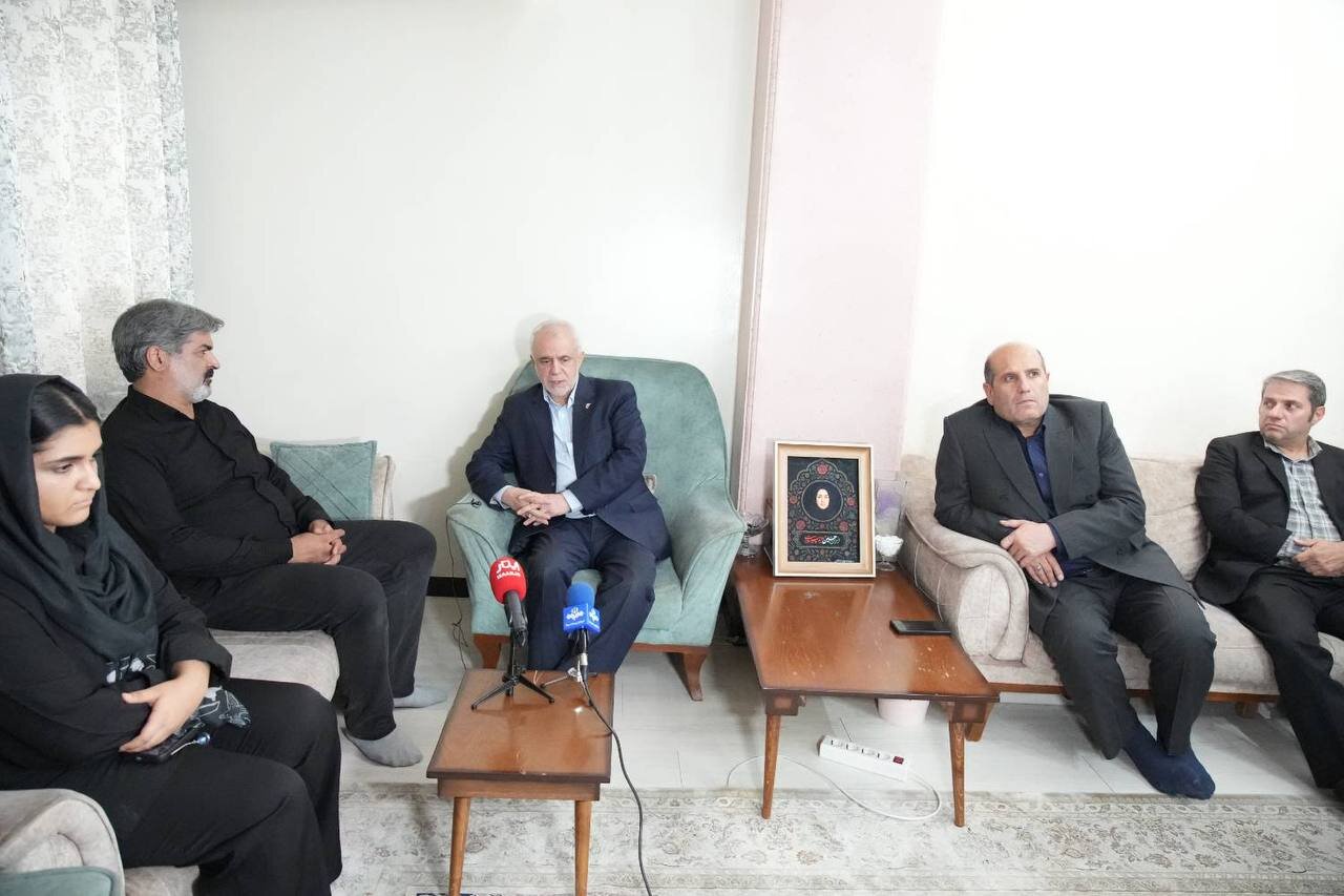 سکوتکنندگان در جنگ تحمیلی، جنایات غزه را نیز نادیده میگیرند