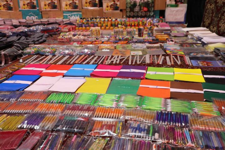 توزیع بیش از ۵ هزار بسته نوشتافزار در منطقه ۱۹ توزیع بیش از ۵ هزار بسته نوشتافزار در منطقه ۱۹