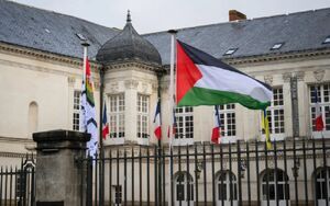 اهتزاز پرچم فلسطین در شهرداری‌های فرانسه