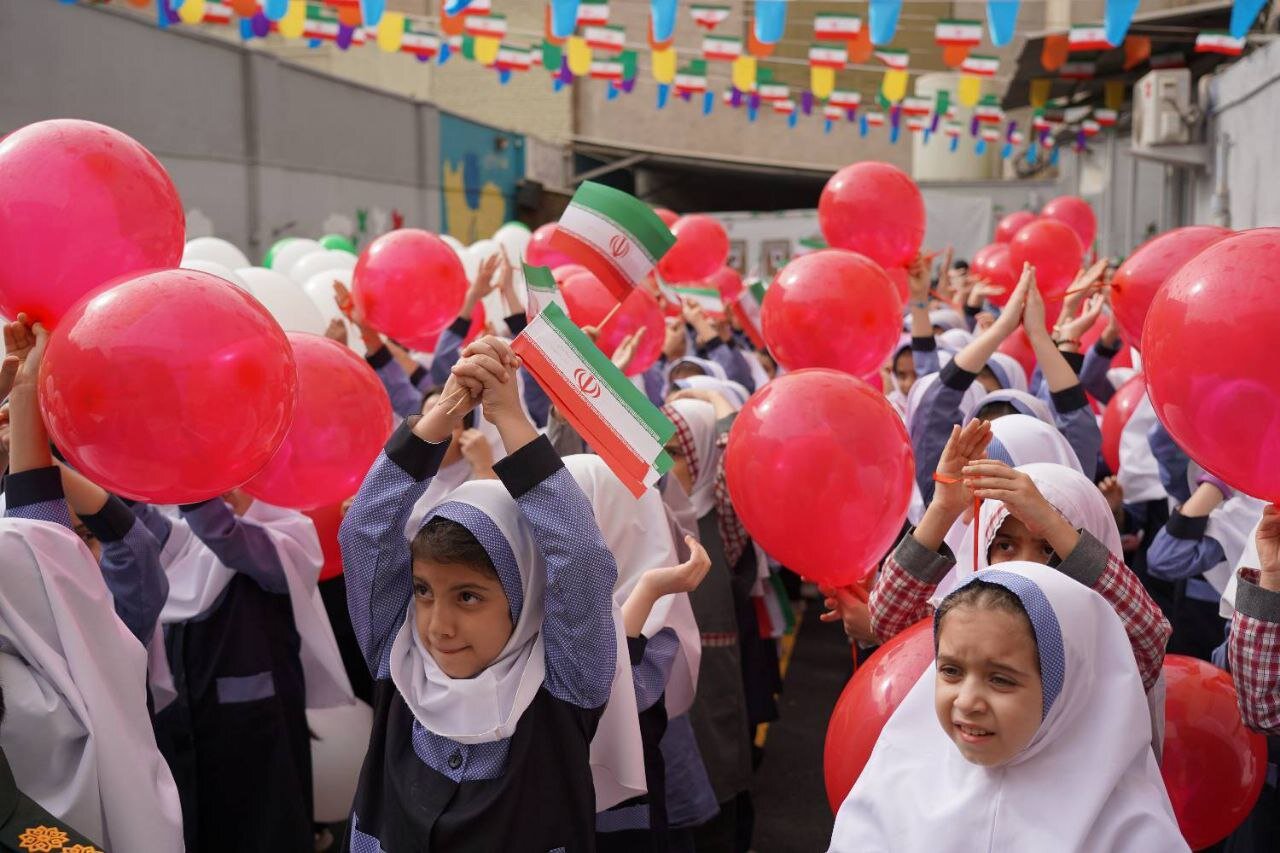 آیین «مهر قلم»در مدارس دارالمومنین تهران