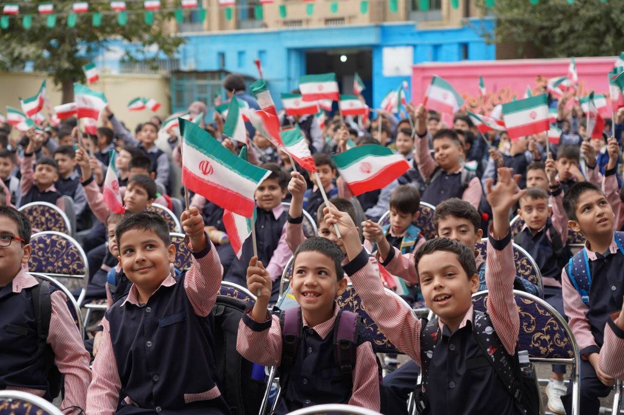 آیین «مهر قلم»در مدارس دارالمومنین تهران