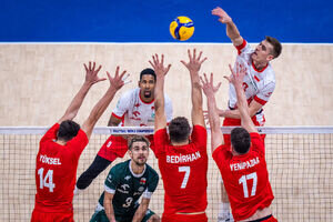 لیگ برتر والیبال مردان به تعویق افتاد