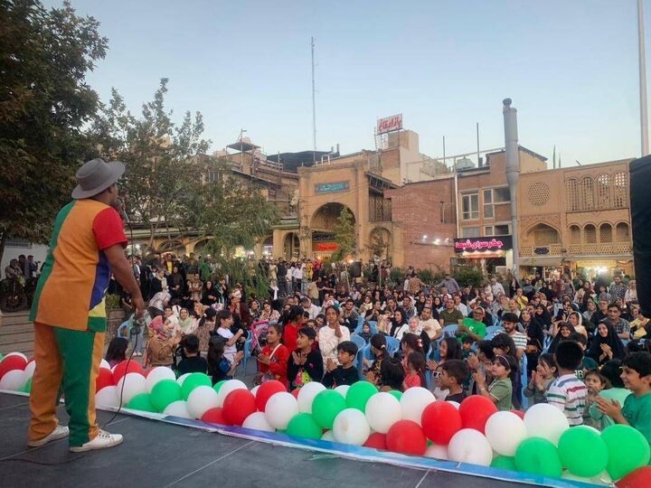 برنامه های فرهنگی و هنری در محلات شمال تهران در حال اجرا است برنامه های فرهنگی و هنری در محلات شمال تهران در حال اجرا است