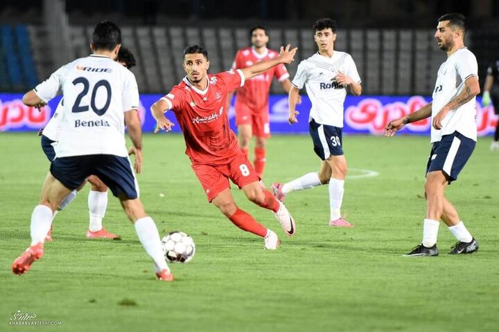 اصرار هاشمیان به یک روش کار دست تیم داده است