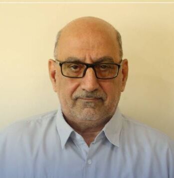 جانبازی که محصولات دانشبنیان تولید میکند/ از دستگاه الکتروریسی تا میکروسکوپ کشت سلولی جانبازی که محصولات دانشبنیان تولید میکند/ از دستگاه الکتروریسی تا میکروسکوپ کشت سلولی