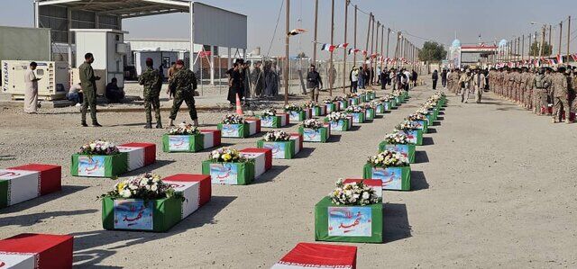 ورود پیکرهای مطهر ۴۴ شهید تازه تفحصشده به کشور ورود پیکرهای مطهر ۴۴ شهید تازه تفحصشده به کشور