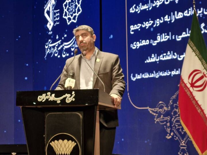 شوراهای بسیج باید کامل، آگاه و خستگیناپذیر باشند شوراهای بسیج باید کامل، آگاه و خستگیناپذیر باشند