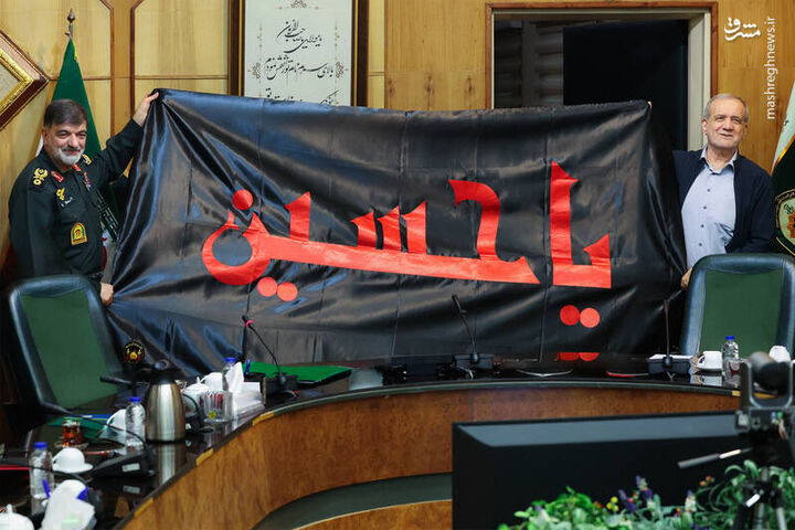 عکس/ حضور رئیس جمهور در ستاد فرماندهی فراجا