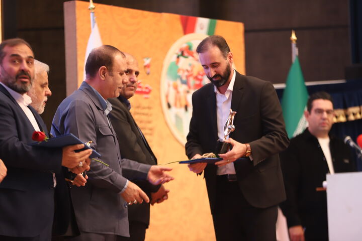مراسم تجلیل از قهرمانان و مدال‌آوران جامعه معزز ایثارگران