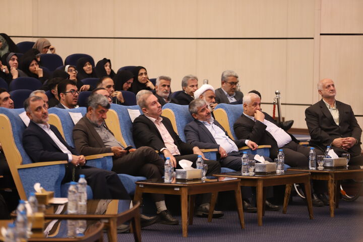 مراسم تجلیل از قهرمانان و مدال‌آوران جامعه معزز ایثارگران