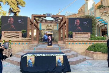 پیکر زنده یاد محمد کاسبی تشییع شد+ عکس