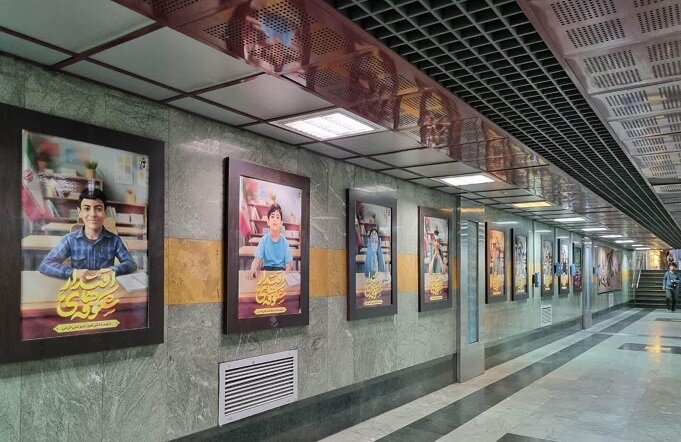 نمایشگاه «شکوفههای اقتدار» در متروی تهران برپاست