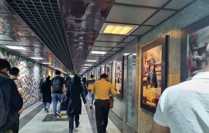 نمایشگاه «شکوفههای اقتدار» در متروی تهران برپاست