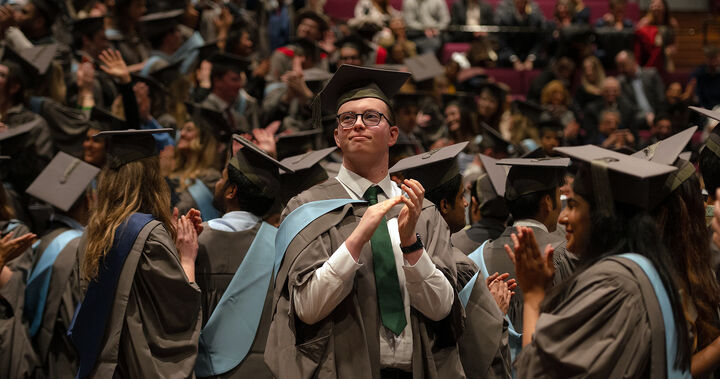 جزئیات کمک‌های تحصیلی برای بازماندگان جنگ در دنیا