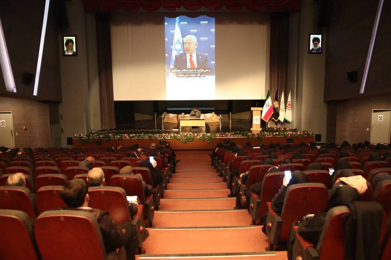 آغاز رویداد فرهنگی‌ـ‌آموزشی «از نیمکت تا خاکریز»