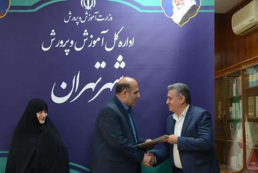 فعالیت ۱۱۷ مدرسه شاهد و ایثارگر در پایتخت/ ارتقای امکانات بنیاد برای رشد علمی دانش‌آموزان شاهد