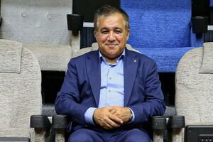 تاجرنیا بدون منع قانونی سرپرست استقلال می‌ماند