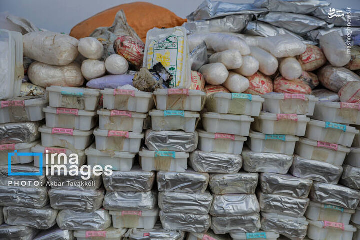 عکس/ امحای ۲۰ تن مواد مخدر در پایتخت