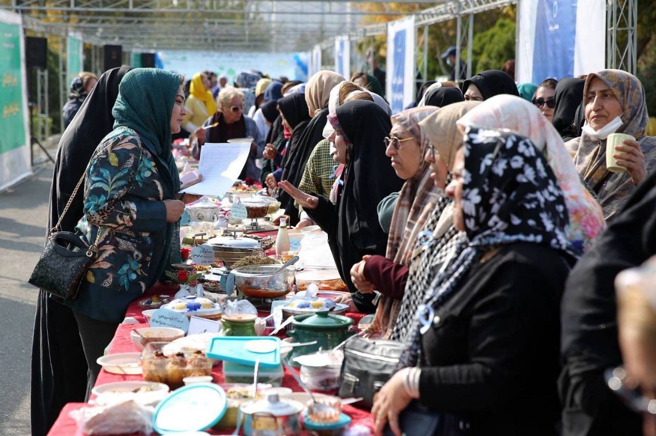 برگزاری جشنواره غذاهای سالم در منطقه ۵