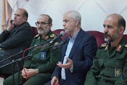 در خدمت‌رسانی به خانواده شهدا هیچ فاصله‌ای بین بنیاد و سپاه وجود ندارد