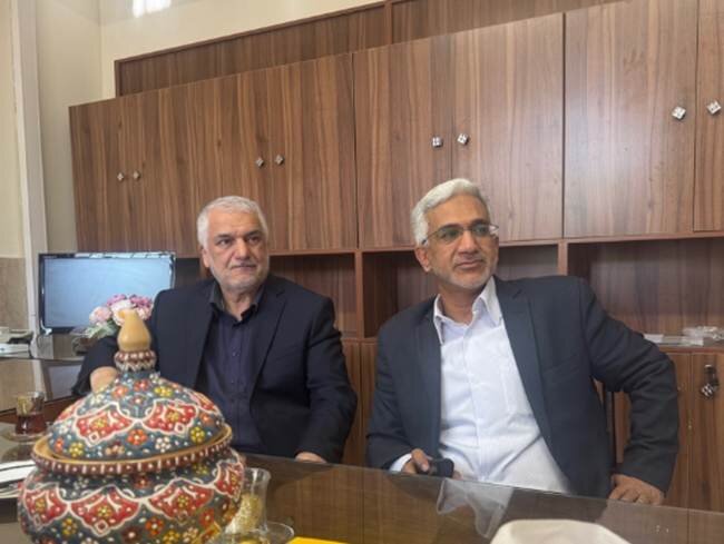 بازدید معاونان بنیاد شهید از کلینیک تخصصی دندان‌پزشکی شهید منتظری دانشگاه شاهد