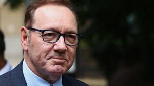 کوین اسپیسی به جمع بی‌خانمان‌های آمریکا پیوست